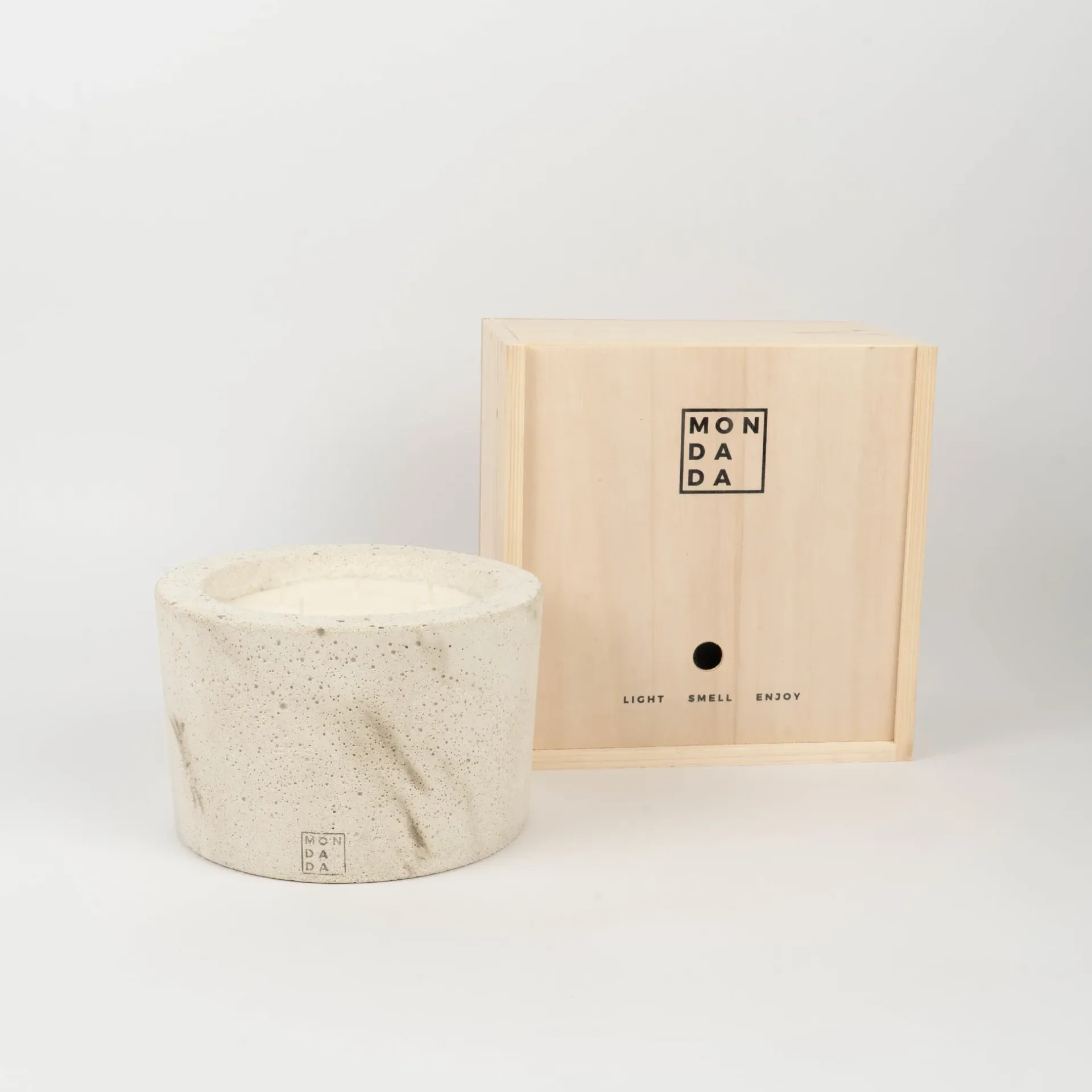 Urban Candle Medium Ecru Down To Earth